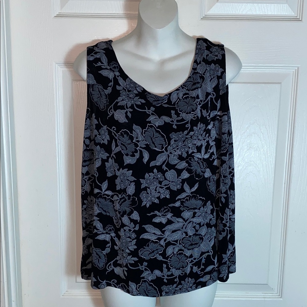 Jessica Holbrook  Women’s Floral Sleeveless Top in Black and Gray Plus Size 1X